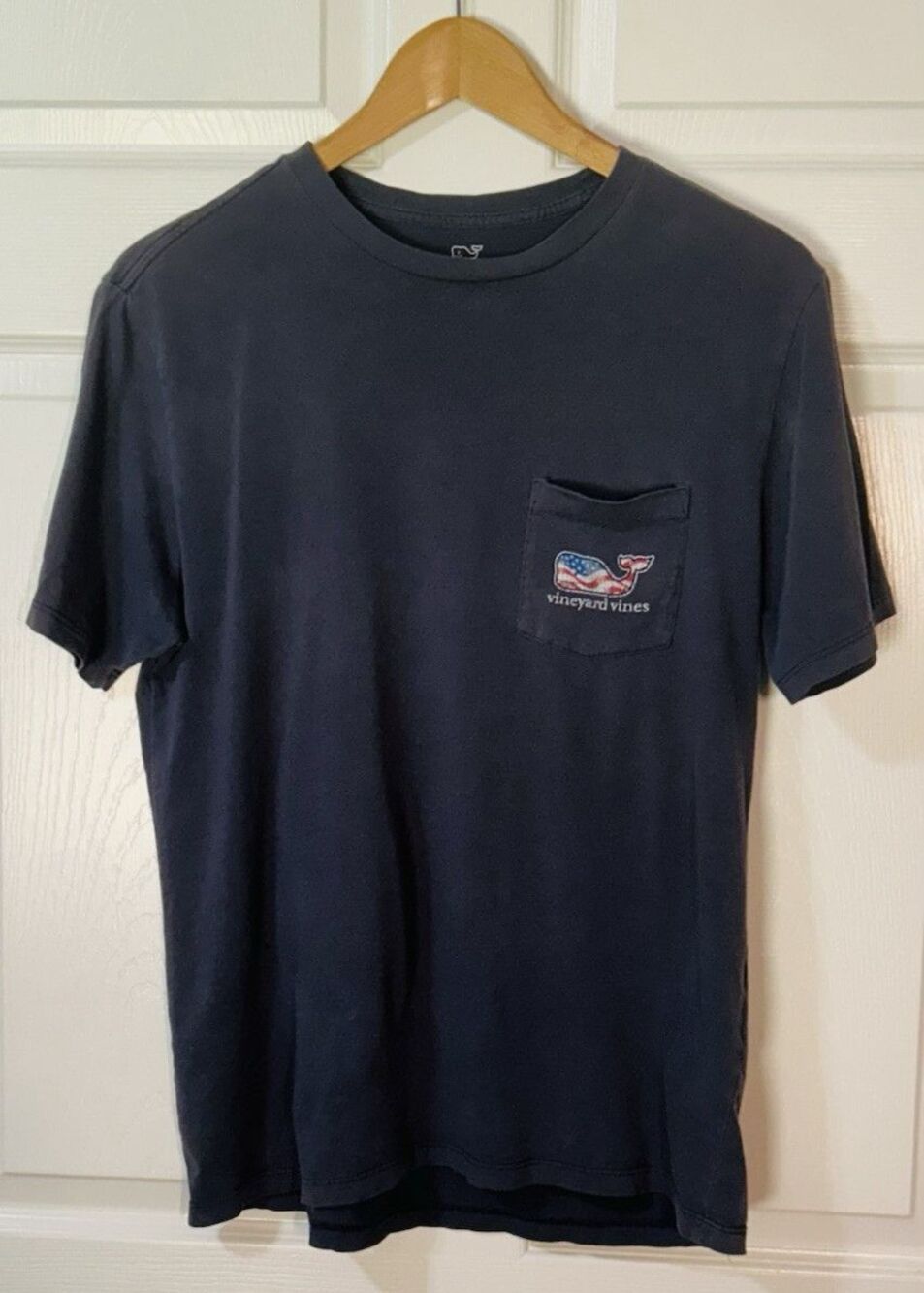Vineyard Vines Men's Small American Flag Front Pockets Short Sleeve T-shirt